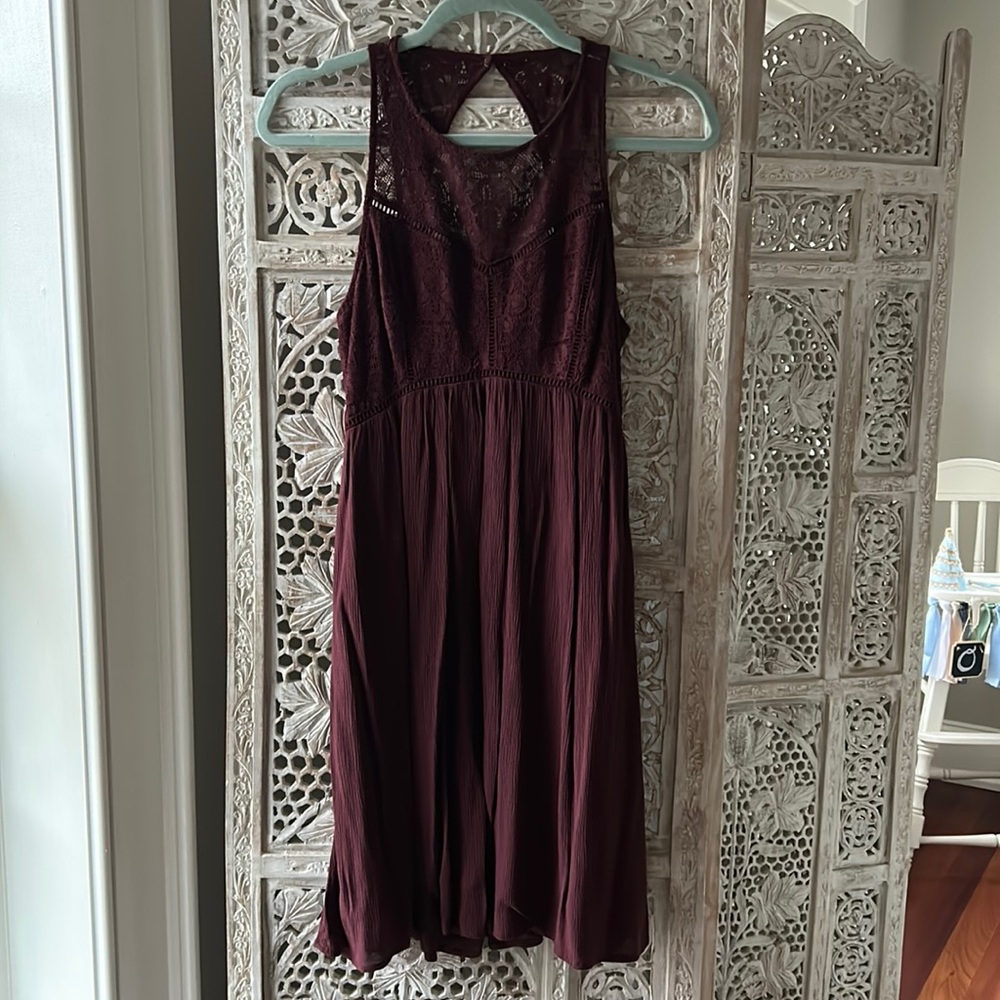 Gorgeous Abercrombie and Fitch cranberry lace dress